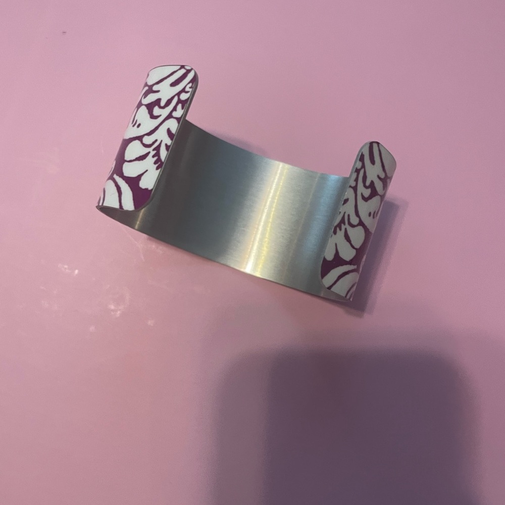 “Lisa” Cuff Bracelet Purple and Green. Personalized initial jewelry. - Picture 4 of 4